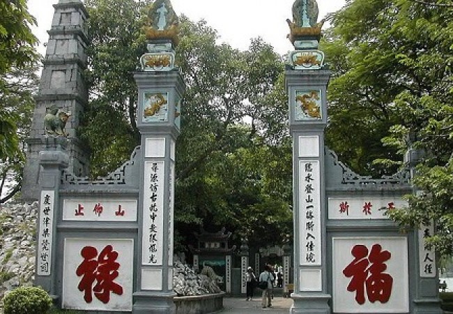 Hanoi_NgocSon_Temple1