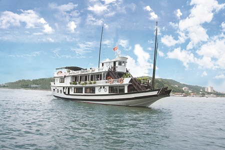 Paragon Sancy Cruise 2 days tour