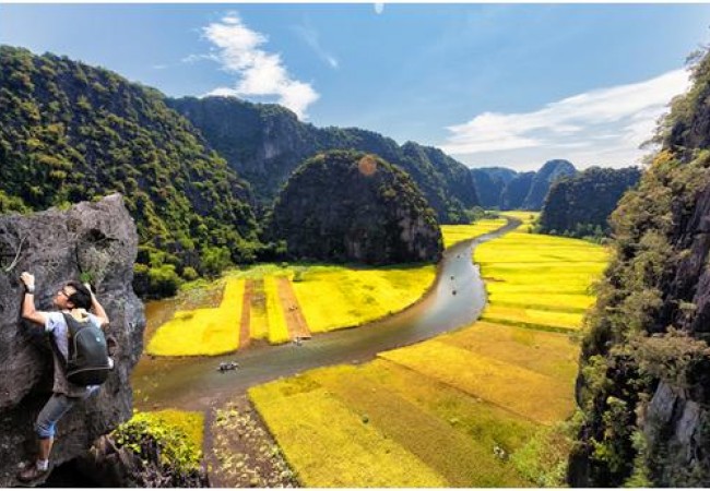 Full-Day-Tour-To-Hoa-Lu,-Tam-Coc-&-Bich-Dong-Cave