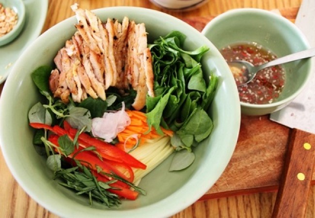 Saigon-Cooking-Class-Mango-Salad