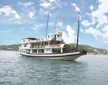 Paragon Sancy Cruise 2 days tour