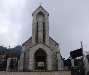 Sapa Explorer and Remote Cao Son Market Tour