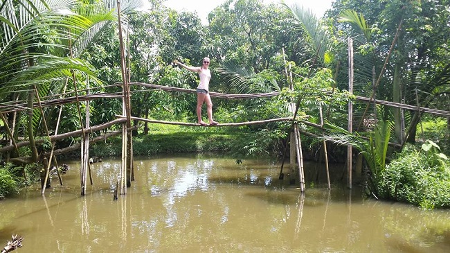 Mekong Delta Tour 1 Day: Cai Be floating market - Tan Phong Island