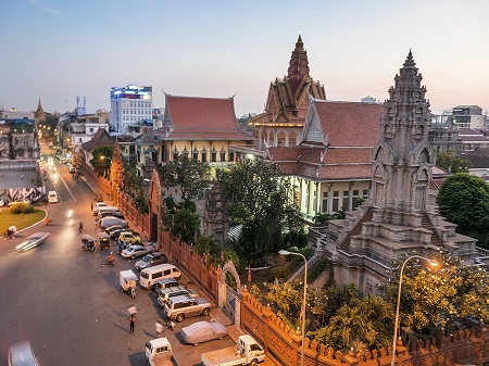 Mekong Delta tour and exit to Phnom Penh 2 days 1 night