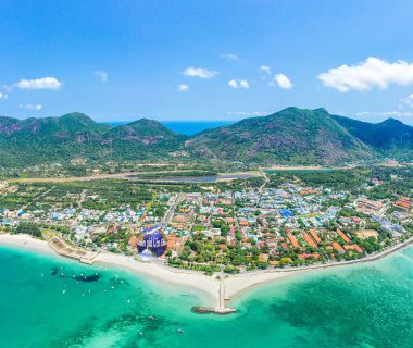 3-Day Tour: Con Dao Island to Ho Chi Minh City via the Mekong Delta