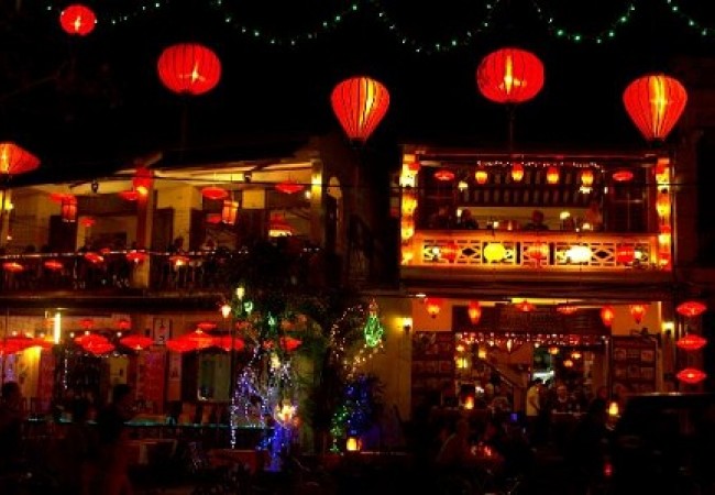 hoi-an-at-night