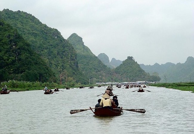 Chua_Huong_suoi_yen
