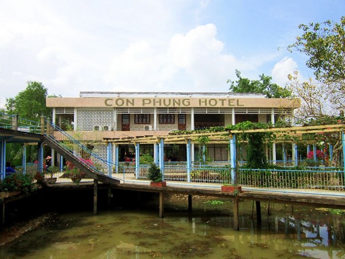 Khách_sạn_cồn_Phụng